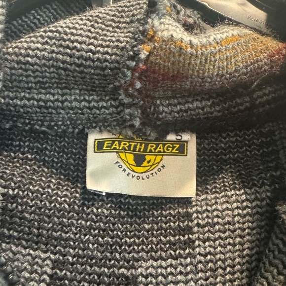 Gray Hooded Jacket with Tribal Pattern - Picture 2 of 3